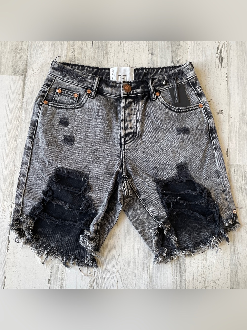 One Teaspoon Rodeo Gray Distressed Denim Stevies BF Shorts SZ 23 NWT Retail $120